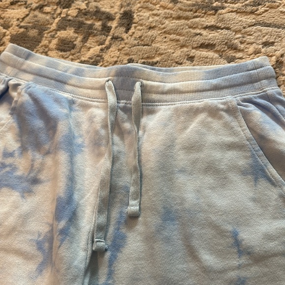 Extra High-Waisted Vintage Tie-Dyed Sweat Shorts - Picture 11 of 13